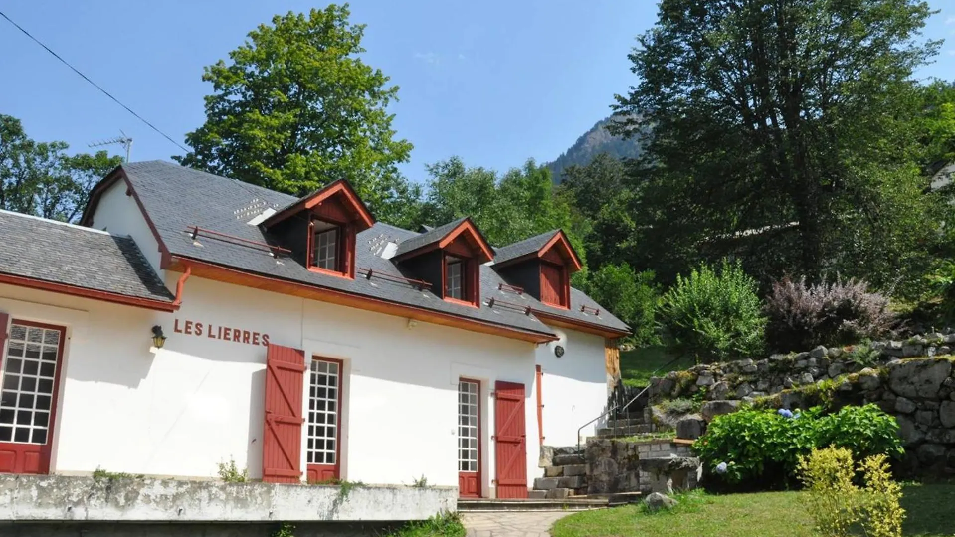 Hébergement de vacances Maison De Charme 5 Chambres, Jardin Central A Cauterets - Fr-1-812-133 France