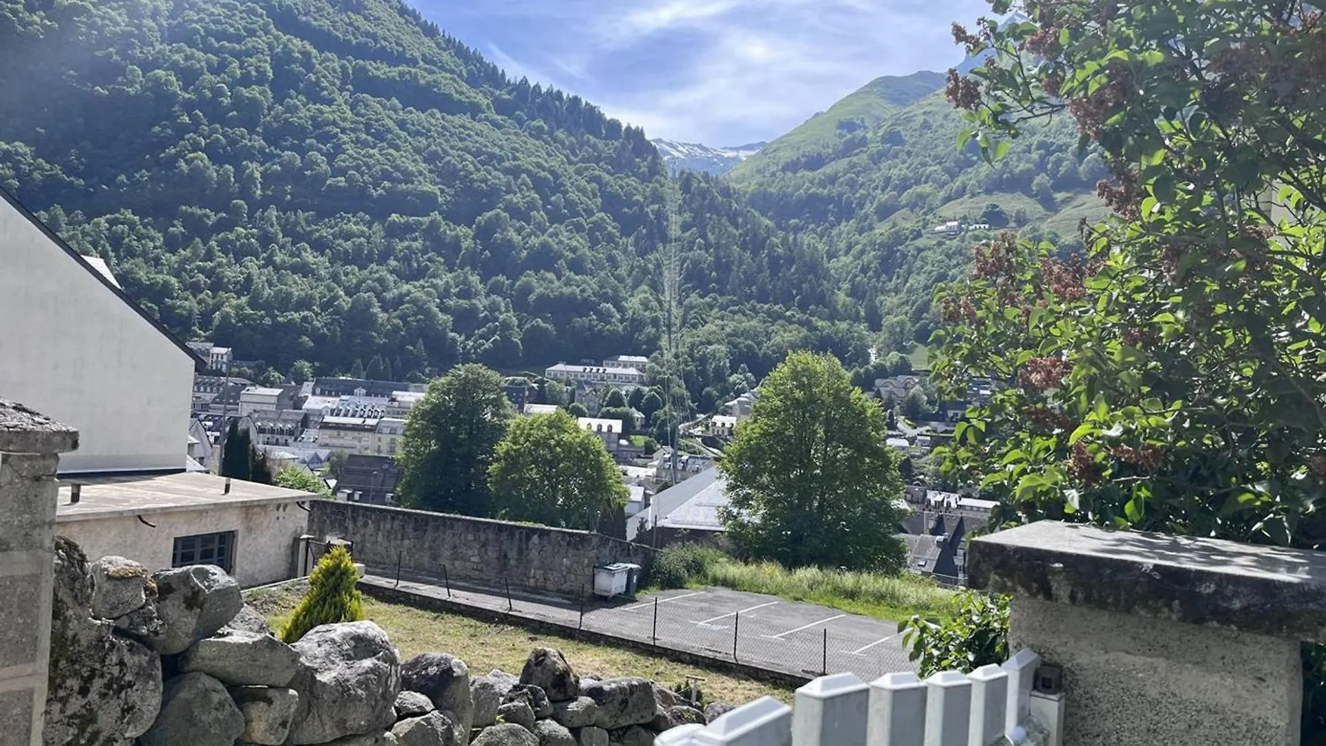Hébergement de vacances Maison De Charme 5 Chambres, Jardin Central A Cauterets - Fr-1-812-133